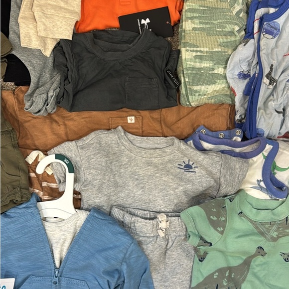 Assorted Baby Clothes (Bundle) - Picture 5 of 7